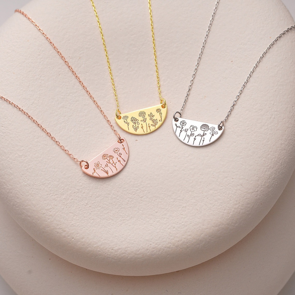 Colar personalizado de flores  - Birth Flower Necklace avaliação e preço
